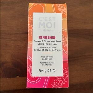 Cest Moi Refreshing Papaya and Strawberry Seed Scrub Facial Mask